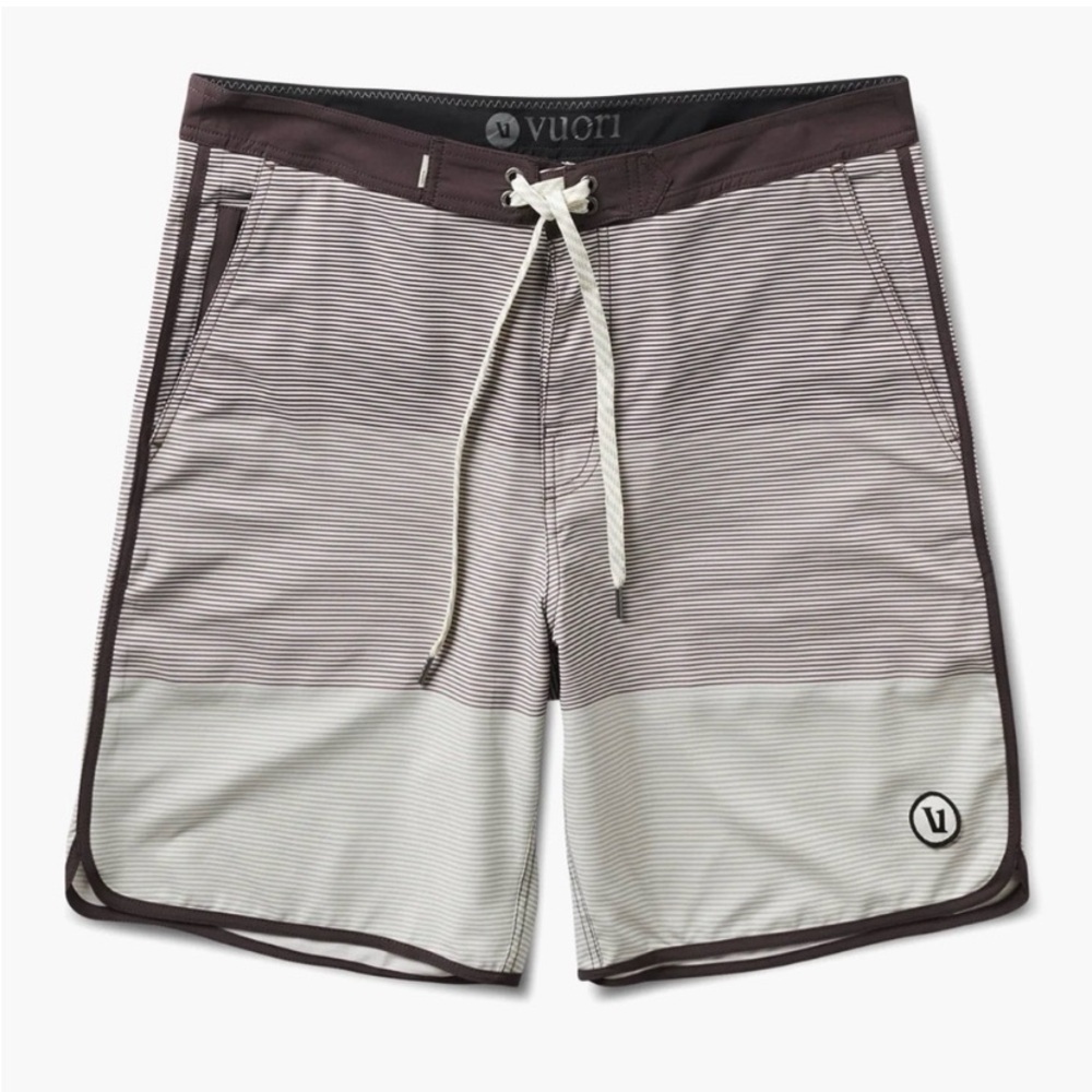 Vuori Cruise Boardshorts Smoke Wave Stripe Size 38
